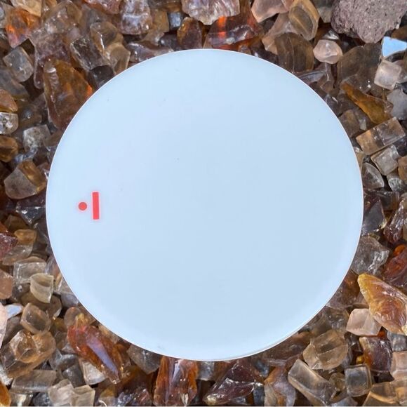 New in Box Isla Snow Scrub Exfoliator Treatment 1.76 oz Fruit Enzymes - Picture 5 of 8